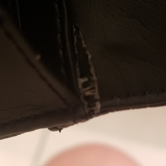 - Wallet - Picture 9 of 11